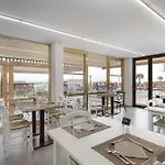 Hotel Cola 3*