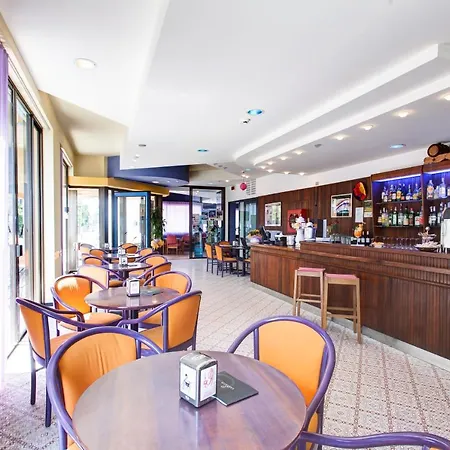 Cola Hotel 3*