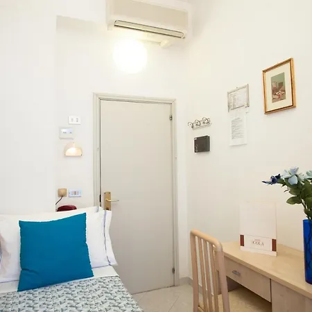 Hotel Cola 3*