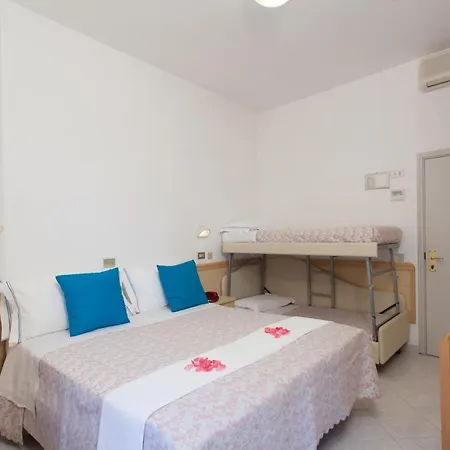 Hotel Cola Frontemare 3*