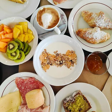 Hotel Cola Frontemare 3*