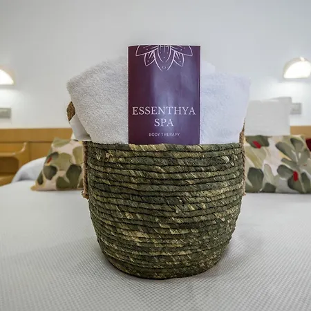 Cola Frontemare Ξενοδοχείο