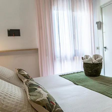 Cola Frontemare 3* Bellaria-Igea Marina