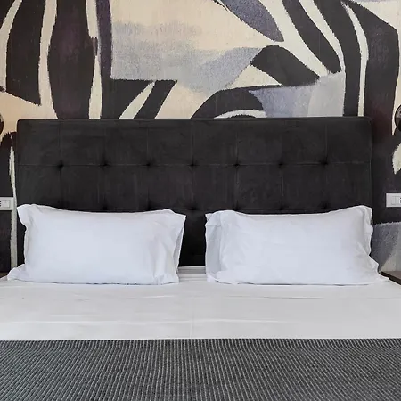 Hotel Cola 3*