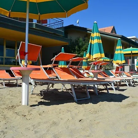 Ξενοδοχείο Cola Frontemare 3*