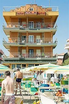 Hotel Cola 3*