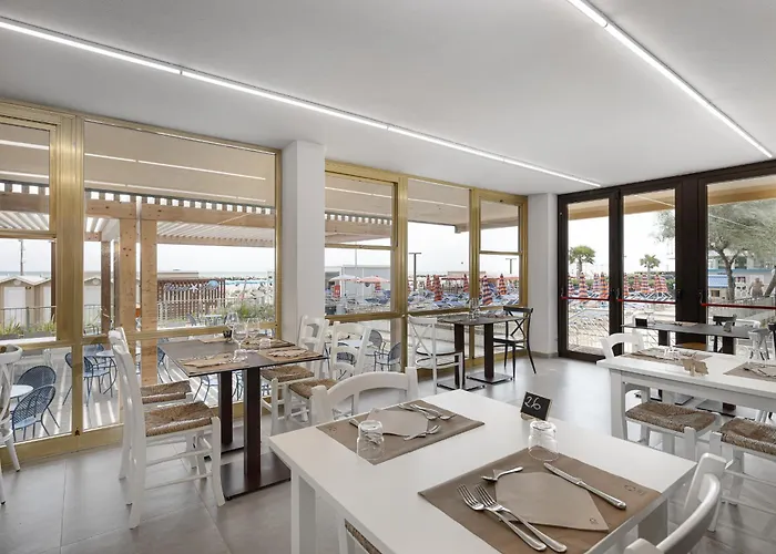 Hotel Cola Frontemare 3*