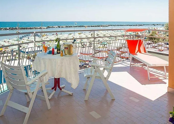 Hotel Cola Frontemare 3*